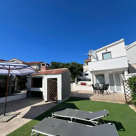 Hébergement de vacances Katarina