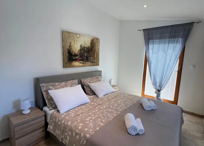 Katarina * Sveti Filip i Jakov